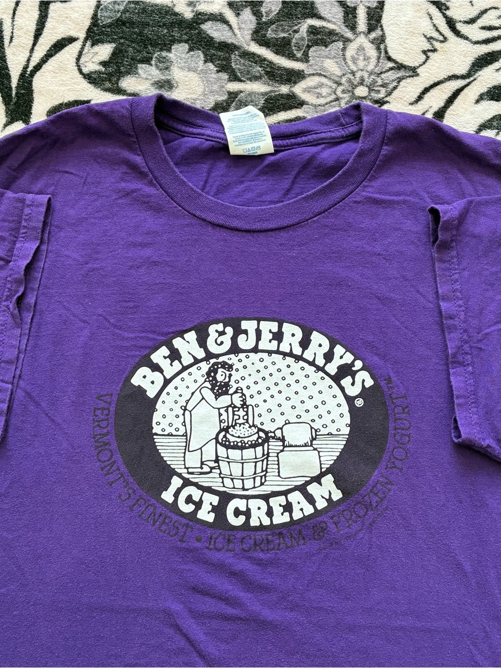 B1B - BEN AND JERRYS ICE CREAM FREEPORT MAINE T SHIRT